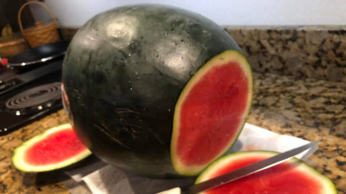 Eine angeschnittene Wassermelone