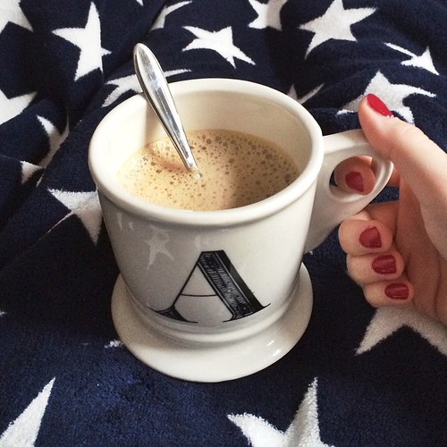 Same procedure as every week ☕️ #coffee #sundaymorning #cantlivewithout #perfectstart #weekend #startyourdayright #besttimeoftheday #morning #breakfast #sunshine #happyme #bestetassederwelt #anthropologie