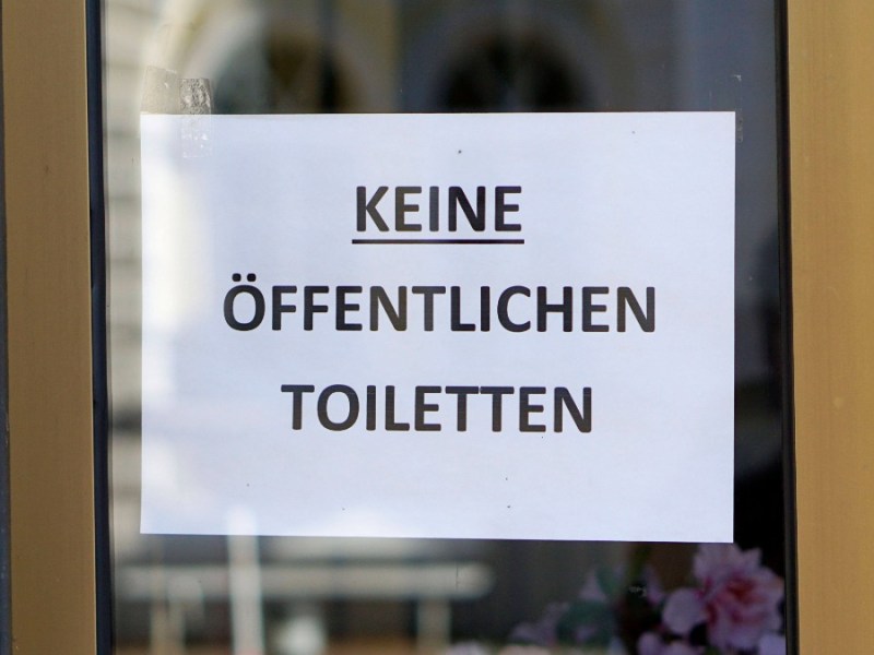 Schild an einer GaststÃ¤tte: Keine Ã¶ffentlichen Toiletten