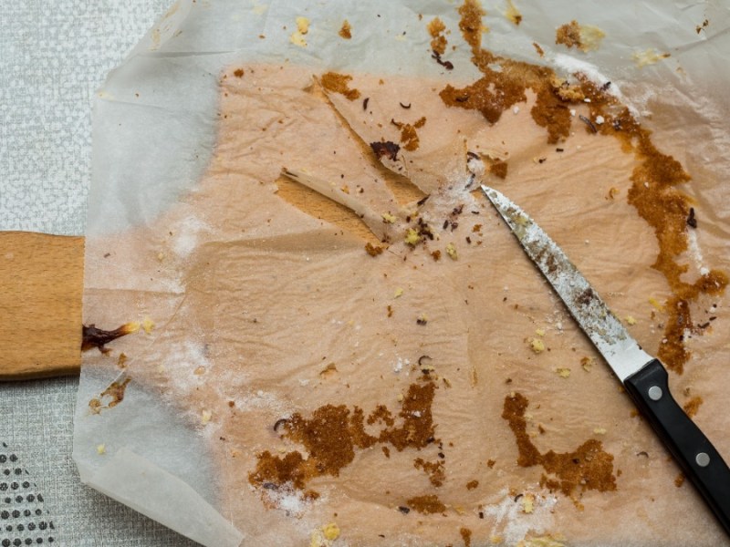 Küche: Machst du auch diesen Fehler beim Backpapier entsorgen?