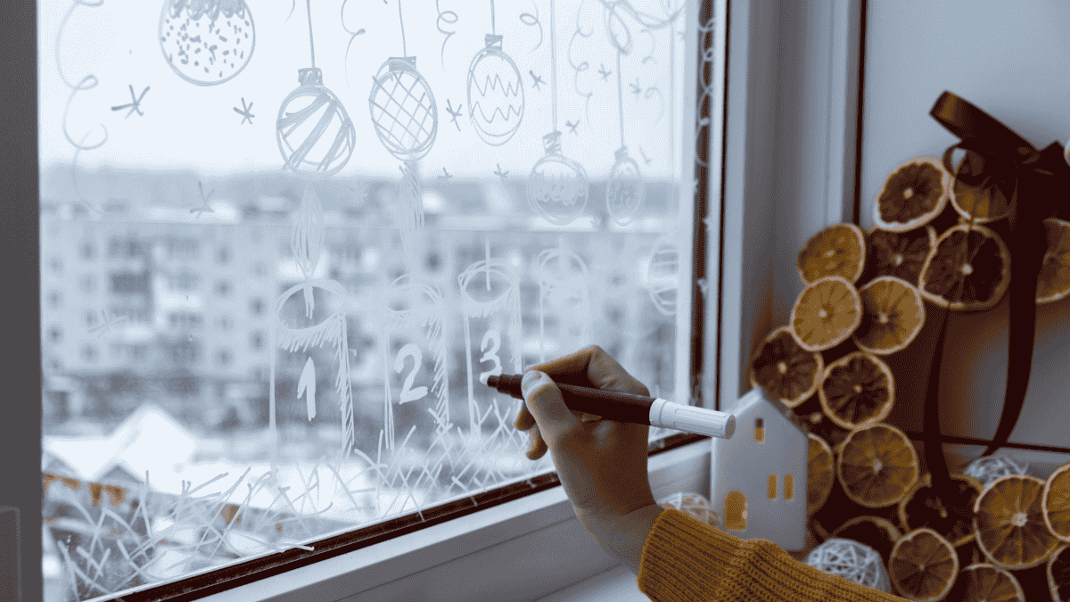 Nachhaltiger Adventskranz am Fenster