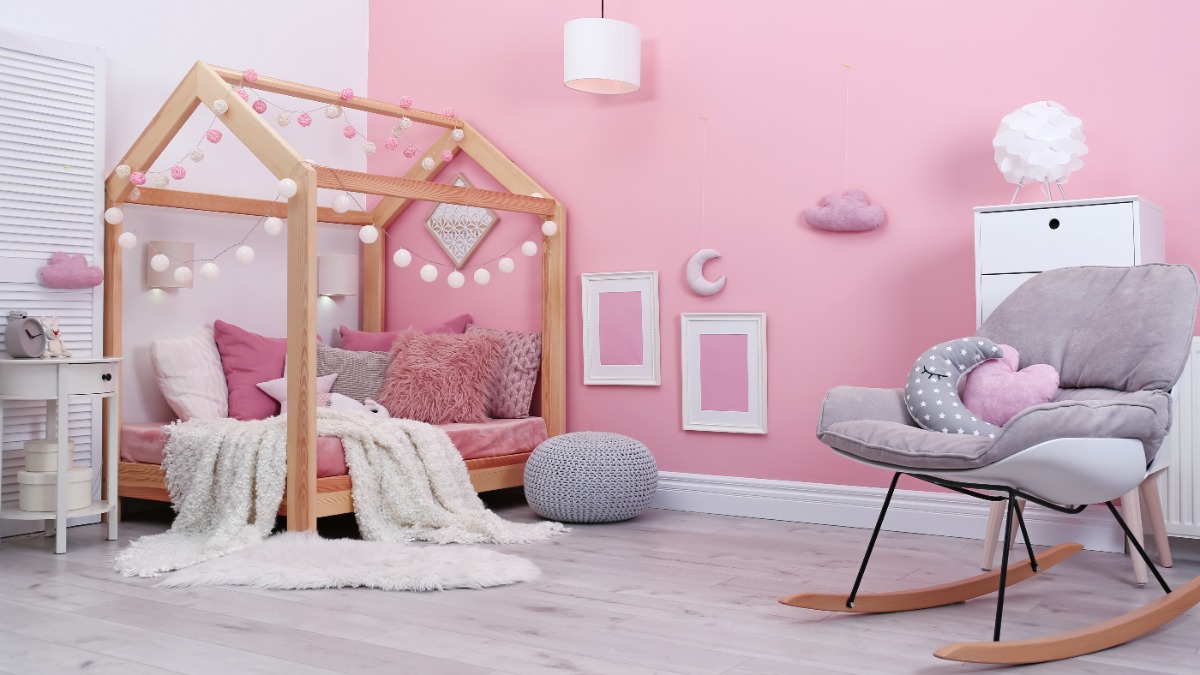 ein Kinderzimmer in rosa
